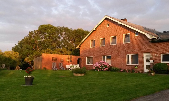 Vollerwiek Apartment | Pet-Friendly Retreat at Ferienhof Friedenshof Gerste