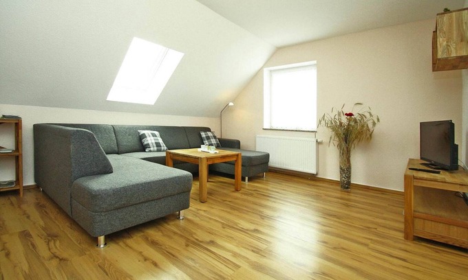 Mirow Apartment | Cozy Ferienhof Mirow: Pet-Friendly Retreat in Nature