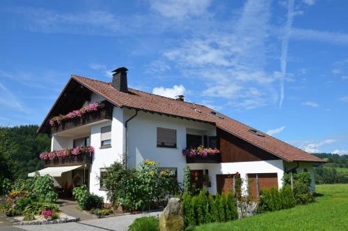 Hilders House | Experience Family-Friendly Comfort at Ferienhof Spiegel