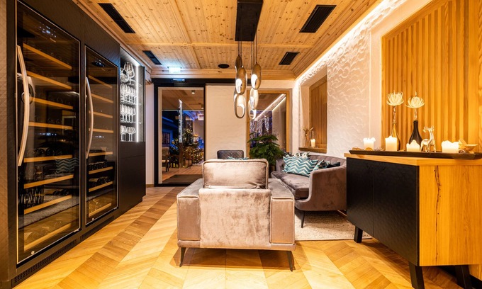 Hainzenberg Hotel | Discover Ferienhotel Jörglerhof: A 4-Star Family Retreat
