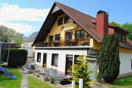 Ostseebad Baabe Apartment | Family-Friendly Ferienhus Baabe with Pool & Sauna Access