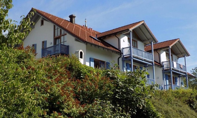 Schofweg Apartment | Pet-Friendly Ferienland Sonnenwald: Modern Family Retreat