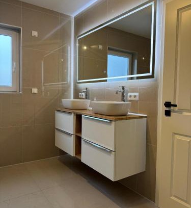 Worms House | Top-Rated Ferienunterkunft Lutherbaum with Kitchen Access