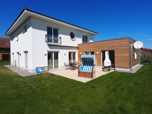 Hohen Wieschendorf House | Relaxing Ferienhaus in Hohenkirchen with Private Pool