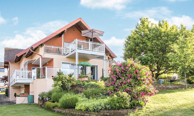 Neustift an der Lafnitz Apartment | Guest Rated 10/10: Spacious 3 Bedroom Retreat in Neustift