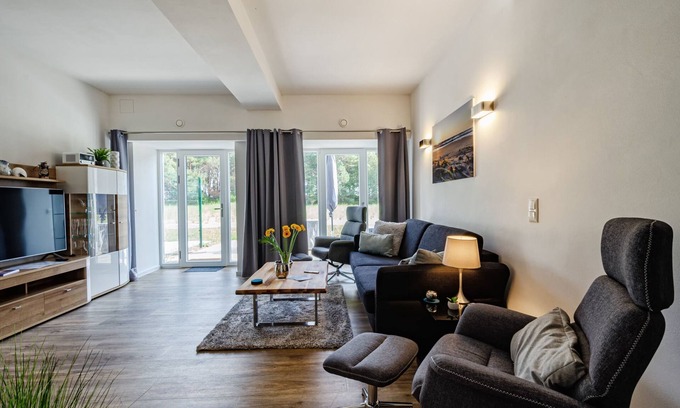 Prora Apartment | Spacious 6-Person Apartment with Ocean Views in Binz