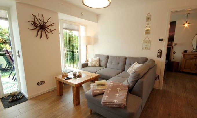 Prora Apartment | Spacious 80m² Apartment for 6 in Binz with Ocean View