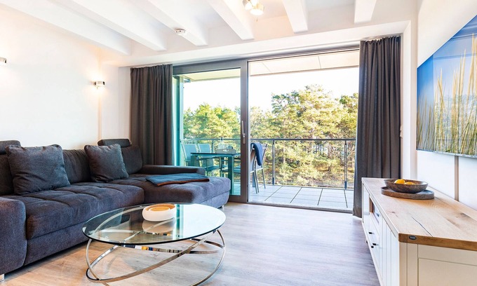 Prora Apartment | Oceanfront Retreat for 5 Guests in Binz OT Prora