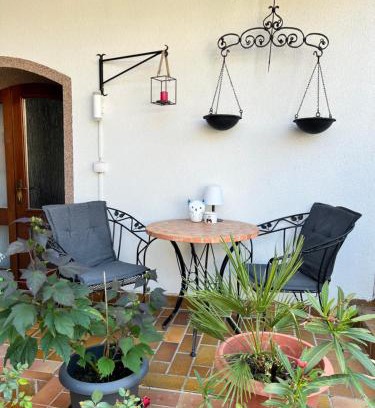Neustadt-Hambach Apartment | Charming Ferienwohnung "Im Gässel" - Family Friendly Escape