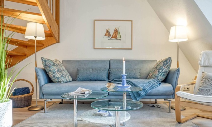 Zingst Apartment | Top-Rated Ferienwohnung Achtern Diek with Oceanfront Views