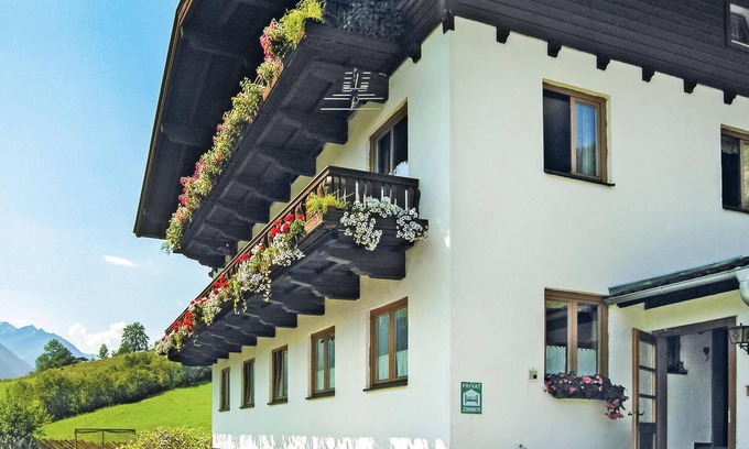 Fusch an der Grossglocknerstrasse Apartment | Discover Relaxation at a Farmhouse Apartment in Fusch