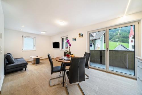 Resia Apartment | Pet-Friendly Retreat at Ferienwohnung Lamm 1 - Guest Rated 9/10
