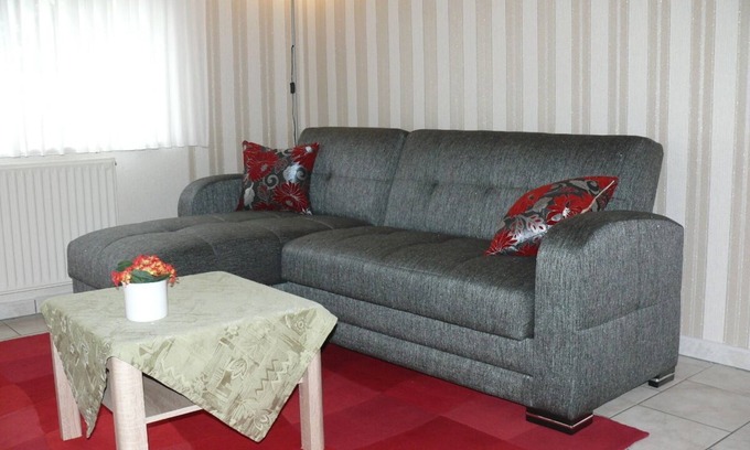 Holtwick Apartment | Cozy Ferienwohnung Elli for 1-3 Guests with Kitchen & Breakfast