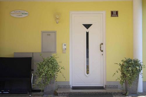 Bad Griesbach im Rottal Apartment | Family-Friendly Stay at Ferienwohnung Veronika - Rated 8.7/10