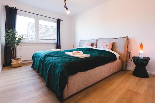 Ahrweiler Apartment | Central Ferienwohnung for 4: WiFi, Kitchen & Netflix Access