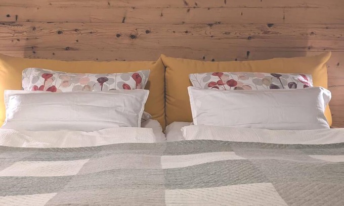 Heidenheim an der Brenz Apartment | Serene Forest Retreat: Family-Friendly Stay at 9.2/10