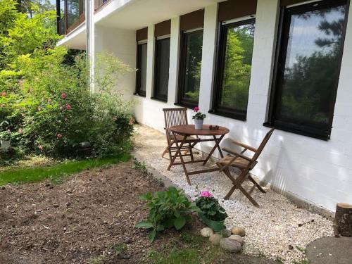 Michelbach an der Bilz Apartment | Comfortable Ferienwohnung Kiefer with Family-Friendly Dining
