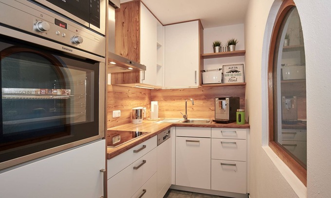 Unterschonau Apartment | Cozy Getaway for Two with Pool, Spa & Private Terrace