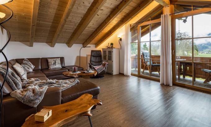 Oberschonau Apartment | Cozy Ferienwohnung Königssee: Ideal for Couples Getaway
