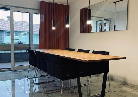Villingen-Schwenningen Apartment | Pet-Friendly Ferienwohnung am Rietenzentrum - Rated 8.8/10