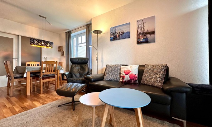 Wurster Nordseekuste Apartment | Discover De Drückdaal: Pet-Friendly Oceanfront Retreat