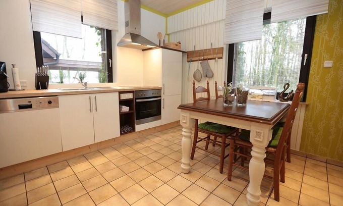 Dorenthe Apartment | Scenic Ocean View at Ferienwohnung Landblick-Schulte