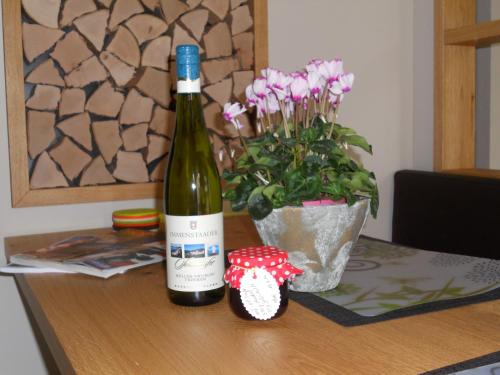 Immenstaad am Bodensee Apartment | Kid-Friendly Retreat at Ferienwohnung am Kniebach, Rated 9.4