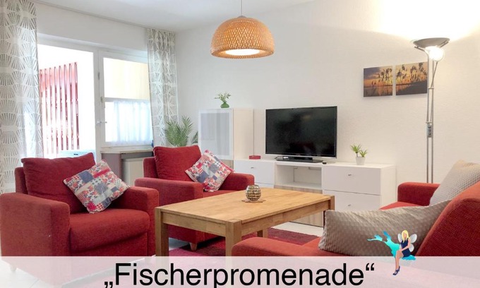 Kressbronn Apartment | Kid-Friendly Retreat at Ferienwohnung Fischerpromenade
