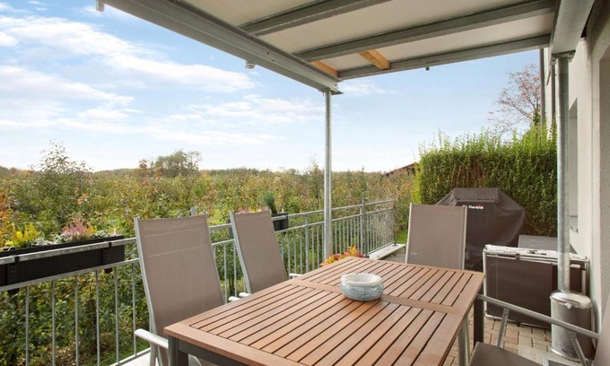 Kressbronn Apartment | Child-Friendly Ferienwohnung Schwenck with High Guest Ratings