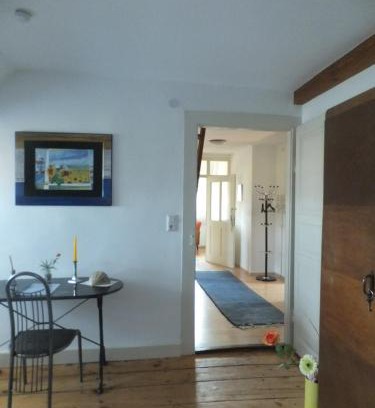 Radolfzell am Bodensee Apartment | Central Oceanfront Ferienwohnung: Family-Friendly Retreat
