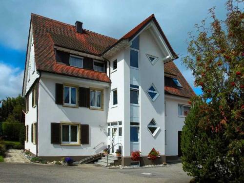 Villingen-Schwenningen Apartment | Top-Rated Ferienwohnung Bertsche: Family-Friendly Retreat