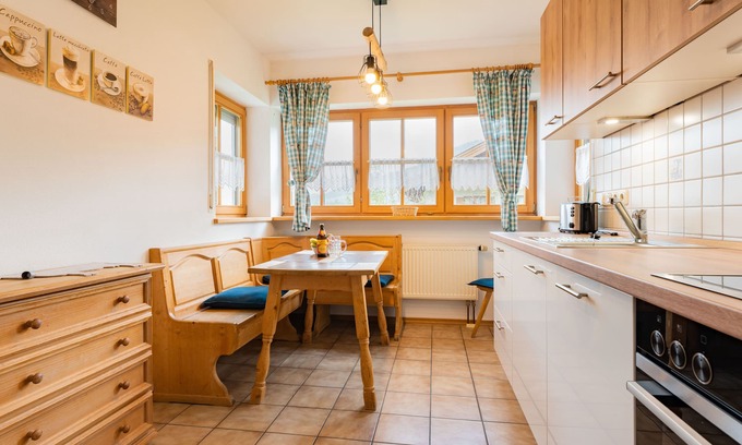 Aschau im Chiemgau Apartment | Family-Friendly Ferienwohnung III with Balcony & Kitchen