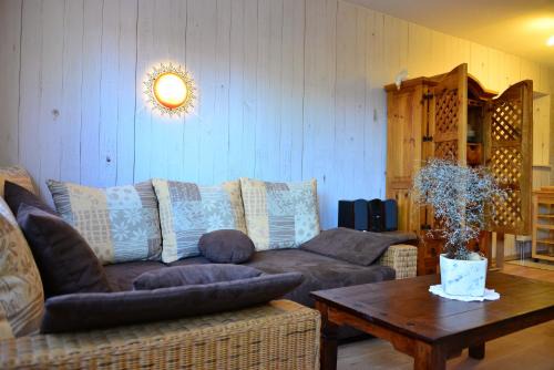 Schweigen-Rechtenbach Apartment | Family-Friendly Ferienwohnung Wegst with High Guest Ratings