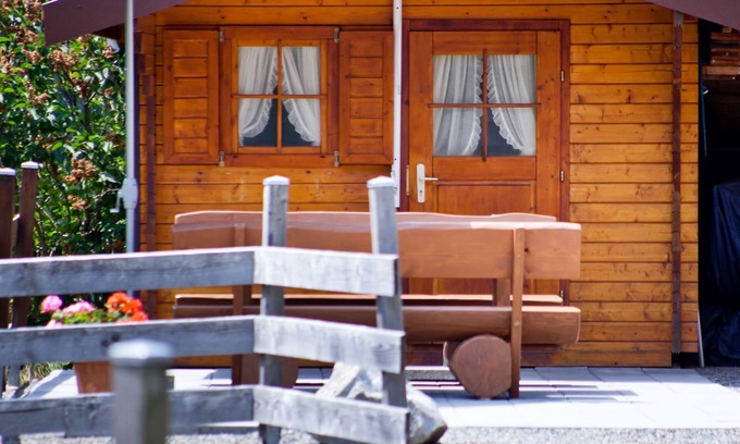 Todtnau Apartment | Cozy Ferienwohnung 1 Esche: Ideal for Couples, Breakfast Included