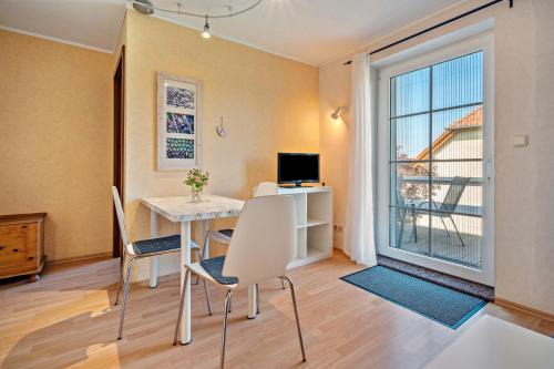 Neustrelitz Apartment | Family-Friendly Retreat at Ferienwohnung 1 Schulze