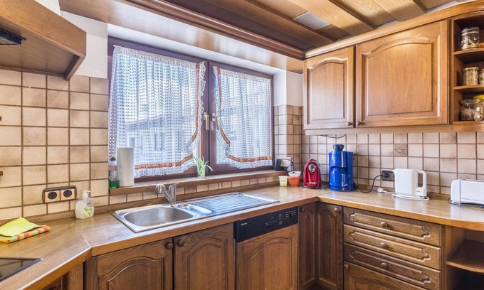 Wehingen Apartment | Spacious 3-Bedroom Getaway with Balconies and Kitchen