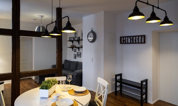 Blankenburg Apartment | Cozy Ferienwohnung 2 Bäckerei Koch with Kitchen Access