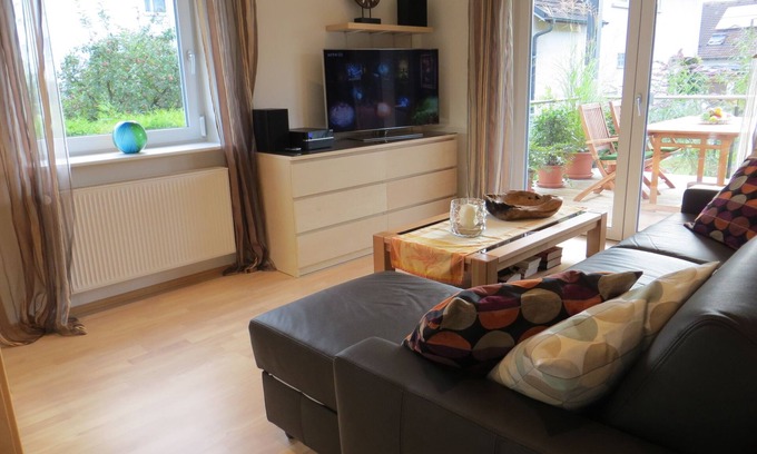 Grenzach-Wyhlen Apartment | Cozy Ferienwohnung with Balcony & Kitchen, Rated 10/10