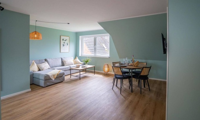 Tumlauer Koog Apartment | Nordic Nature Retreat - Family-Friendly Stay at the Deich