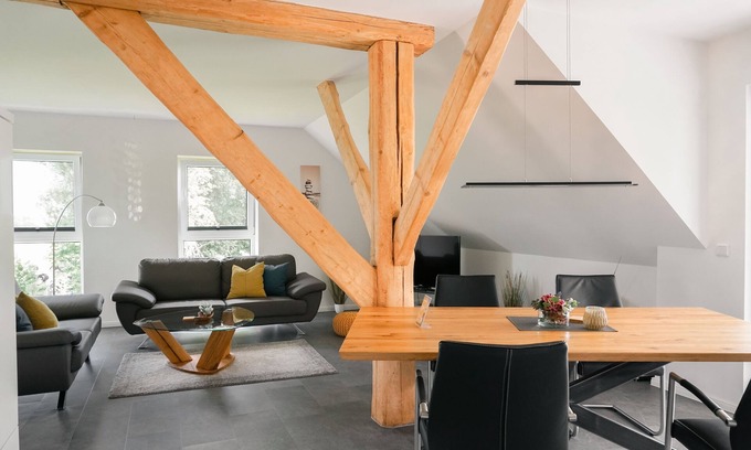 Schwanewede Apartment | Oceanfront Retreat: Ferienwohnung Harriersand, Rated 10/10