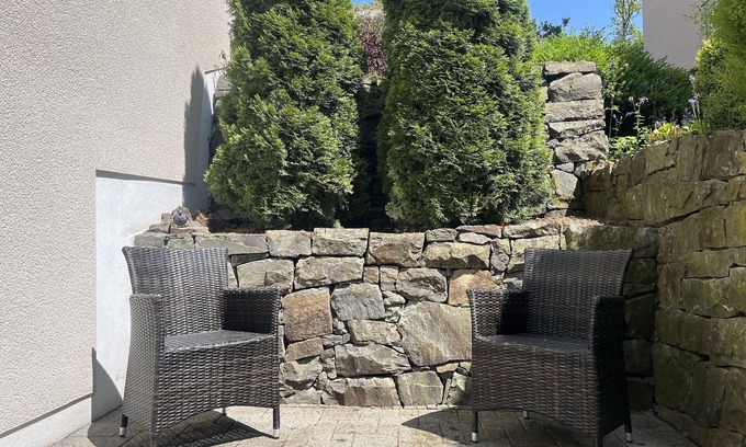 Wenden Apartment | Cozy 50qm Apartment with Kitchen & Breakfast Options