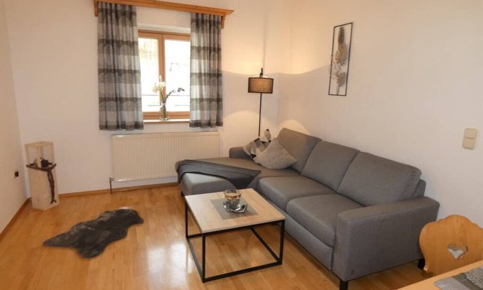 Wildenranna Apartment | Cozy Apartment with Balcony, Free Wi-Fi and Parking