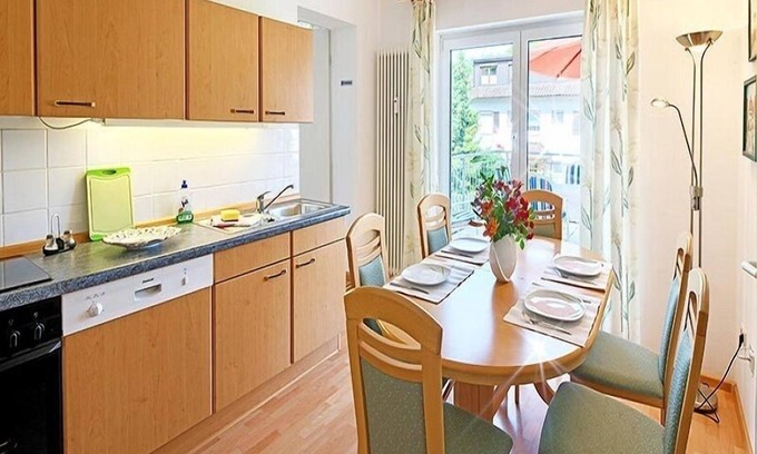 Bad Bellingen Apartment | Cozy Ferienwohnung 7B with Kitchen and Breakfast Included