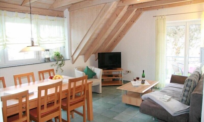 Hayingen Apartment | Cozy Ferienwohnung 8 for Couples with Kitchen & Breakfast