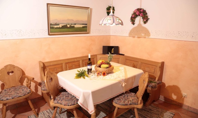Eggstatt Apartment | Cozy 2-Bedroom Apartment with Balcony and Kitchen