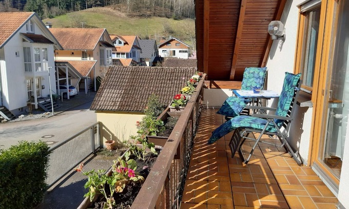 Oberwolfach Apartment | Cozy 80sqm Apartment for Two with Kitchen & Breakfast