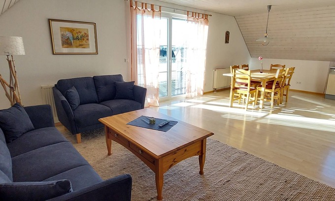Ailingen Apartment | Welcoming Ferienwohnung am Bodensee with Family-Friendly Amenities