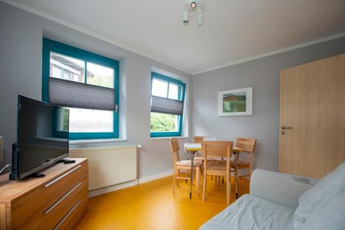Bad Sulze Apartment | Pet-Friendly Retreat at Ferienwohnung A Gästehaus Mühlenstein
