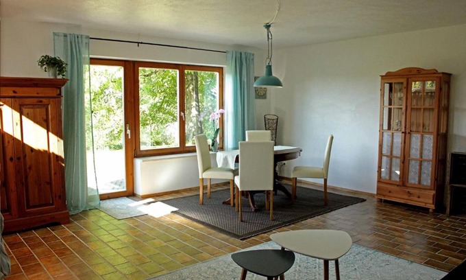 Neuravensburg Apartment | Discover Ferienwohnung Alpsteinweg: Spa & Family-Friendly Stay