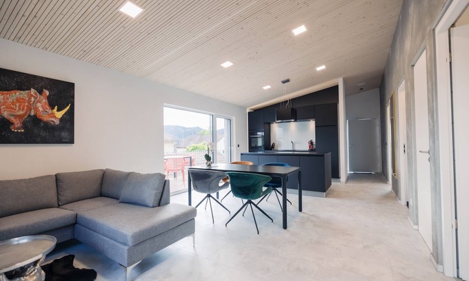Owingen Apartment | Ferienwohnung Alpenblick 75qm, 2 Schlafzimmer, Balkon, Max. 4 Personen